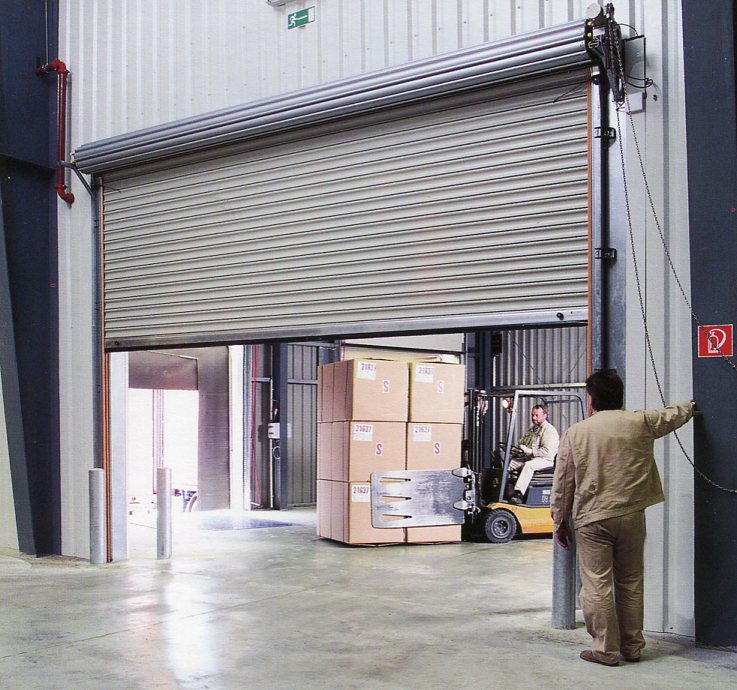 Picture of Hormann industrial roller shutter with chain hoist